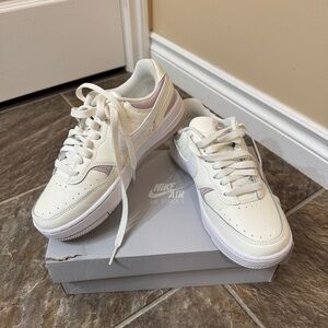 Nike Gamma Force White/Aster Pink Phantom Women Shoes Sz 6 With Box